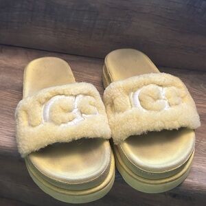 UGG Fluffy Yellow Slides